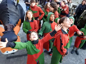 Festes de Primavera de Girona 2024. Despertada del petit Drac Major a la Rambla de la Llibertat