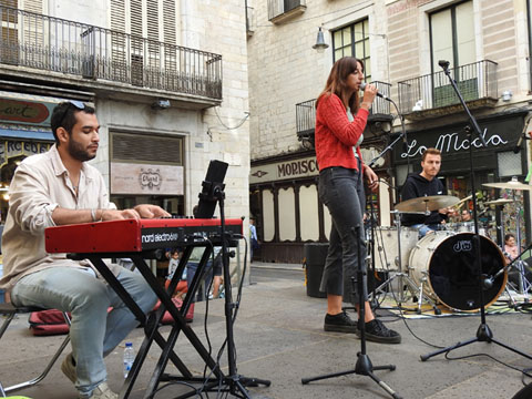 Actuaci&oacute; musical durant el vermut