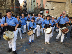 Fires de Sant Narc&iacute;s 2023. Els Castells de Vig&iacute;lia amb els Marrecs de Salt, Colla Castellera de Madrid  i la Colla Castellera Esperxats de l'Estany