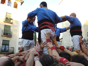 Fires de Sant Narc&iacute;s 2023. Els Castells de Vig&iacute;lia amb els Marrecs de Salt, Colla Castellera de Madrid  i la Colla Castellera Esperxats de l'Estany
