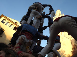 Fires de Sant Narc&iacute;s 2023. Els Castells de Vig&iacute;lia amb els Marrecs de Salt, Colla Castellera de Madrid  i la Colla Castellera Esperxats de l'Estany
