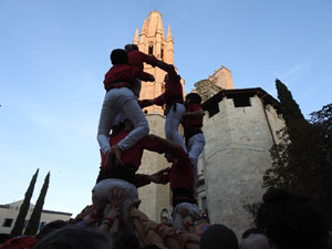 Fires de Sant Narc&iacute;s 2023. Els Castells de Vig&iacute;lia amb els Marrecs de Salt, Colla Castellera de Madrid  i la Colla Castellera Esperxats de l'Estany