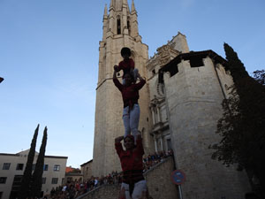 Fires de Sant Narc&iacute;s 2023. Els Castells de Vig&iacute;lia amb els Marrecs de Salt, Colla Castellera de Madrid  i la Colla Castellera Esperxats de l'Estany