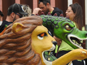 Fires de Sant Narc&iacute;s 2023. Cercavila de gegantons amb la Girona Marxing Band