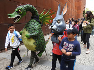 Fires de Sant Narc&iacute;s 2023. Cercavila de gegantons amb la Girona Marxing Band