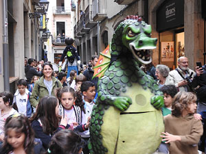 Fires de Sant Narc&iacute;s 2023. Cercavila de gegantons amb la Girona Marxing Band