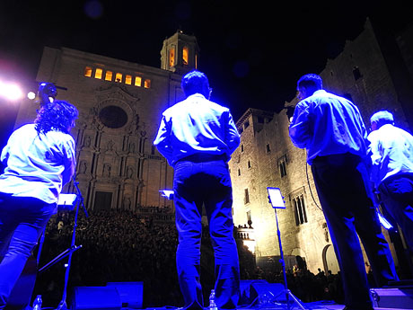 Fires 2023. Cantada d'havaneres a la plaça de la Catedral