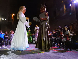 Ballades a la plaça del Vi