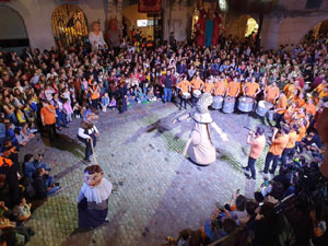 Ballades a la plaça del Vi