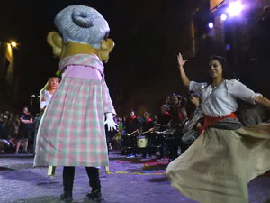 Ballades a la plaça del Vi