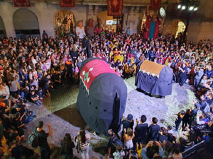 Ballades a la plaça del Vi