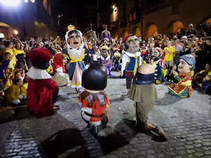 Ball de l'àliga, capgrossos i gegants