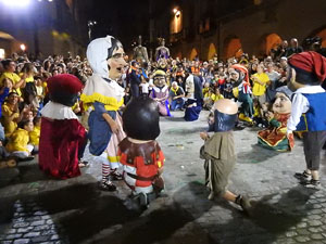 Ball de l'àliga, capgrossos i gegants