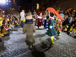 Ball de l'àliga, capgrossos i gegants