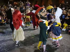 Ball de l'àliga, capgrossos i gegants