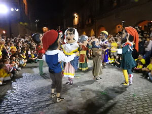 Ball de l'àliga, capgrossos i gegants