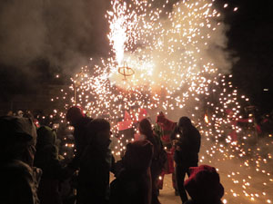 Fires de Sant Narc&iacute;s 2023. Correfoc amb els Trons de l'Onyar