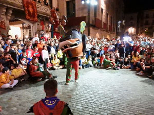 Ballades a la plaça del Vi