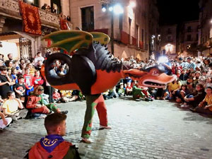 Ballades a la plaça del Vi