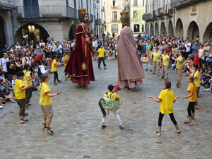 Balls a la pla&ccedil;a del Vi