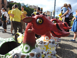 Cercavila de la Flama del Canig&oacute; 2024 fins la pla&ccedil;a del Vi