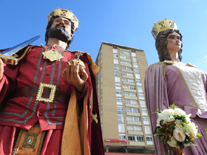 Cercavila de la Flama del Canig&oacute; 2024 fins la pla&ccedil;a del Vi