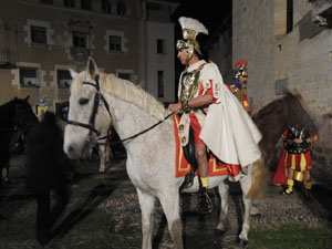 Setmana Santa 2024 a Girona. Sortida dels Manaies per lliurar el Penó