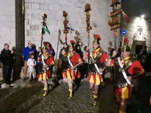 Setmana Santa 2024 a Girona. Sortida dels Manaies per lliurar el Penó