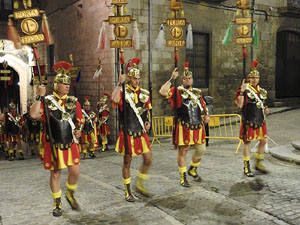 Setmana Santa 2024 a Girona. Sortida dels Manaies per lliurar el Penó