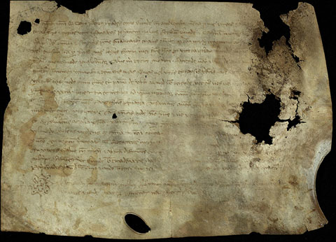 13 d'agost de 1400. Remissió de deute atorgada per Pere de Terrades, a favor de Joan Julià, forner de Girona, i de la seva esposa Caterina, referida als diners i altres drets que li devien pel lloguer d’uns forns situats al carrer de les Ballesteries de Girona