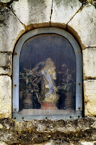 Capelleta de la Mare de Déu del Roser, al carrer de Lluís Batlle, 3. 2006