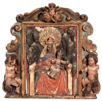 Relleu de la Mare de Déu de Montserrat, segle XVIII, procedent d'una capelleta situada al carrer Calderers. Fusta i guix policromat, 107 x 115 x 20