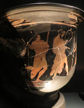 Cr&agrave;ter de campana. Cer&agrave;mica &agrave;tica de figures roges. Edat del Ferro, colonitzaci&oacute; del segle V aC. Pintor de Kleophon. Mas Castell&agrave;, Pont&oacute;s