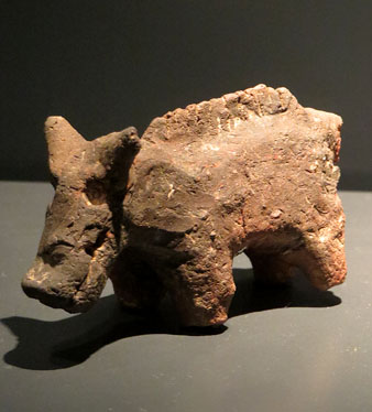 Senglar. Terracota. Edat del ferro, ib&egrave;ric. Segle V aC. Saus (Alt Empord&agrave;)