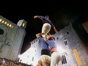 Fires de Sant Narc&iacute;s 2024. Pilar a les escales de la Catedral