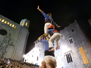 Fires de Sant Narc&iacute;s 2024. Pilar a les escales de la Catedral