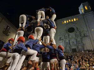 Fires de Sant Narc&iacute;s 2024. Pilar a les escales de la Catedral