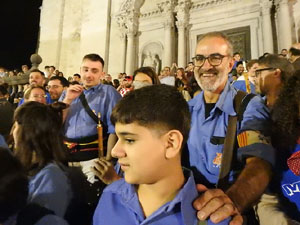 Fires de Sant Narc&iacute;s 2024. Pilar a les escales de la Catedral