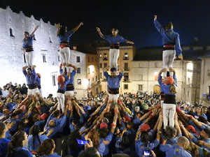 Fires de Sant Narc&iacute;s 2024. Pilar a les escales de la Catedral