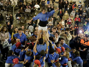 Fires de Sant Narc&iacute;s 2024. Pilar a les escales de la Catedral