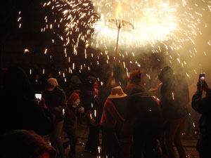 Fires de Sant Narc&iacute;s 2024. Correfoc amb els Trons de l'Onyar
