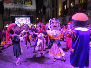 Ball de l'àliga, capgrossos i gegants