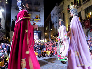 Ball de l'àliga, capgrossos i gegants