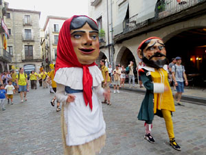 Arribada a la pla&ccedil;a del Vi i ball de l'&Agrave;liga de la Ciutat