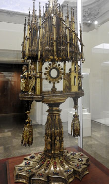 Francesc Artau II. Cust&ograve;dia-ostensori del Corpus Christi. Girona, 1430-1438. Plata daurada, esmalts, vidres i corall