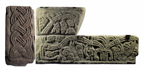 Fragments de cancell trobats en el soterrani de la casa núm. 1 del carrer del Llop de Girona (Pujada del rei Martí) en obres d'adequació i reforma. Obrats en gres de Domeny/Taialà