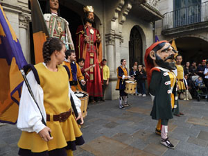 Toc de Rams. Cerim&ograve;nia del canvi de rams de les gegantes