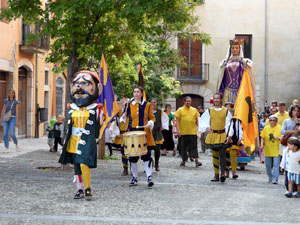 Toc de Rams. Cerim&ograve;nia del canvi de rams de les gegantes