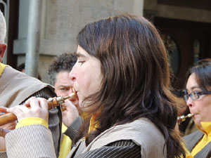 Cercavila pel barri del Mercadal amb gegants, capgrossos i bastoners
