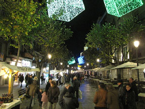 Comer&ccedil; de nit - Shopping Night